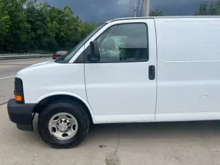 2017 Chevrolet Express 2500