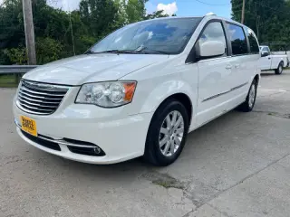 2013 Chrysler Town and Country Touring