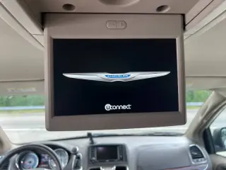 2013 Chrysler Town and Country Touring