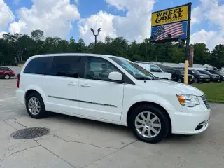 2013 Chrysler Town and Country Touring