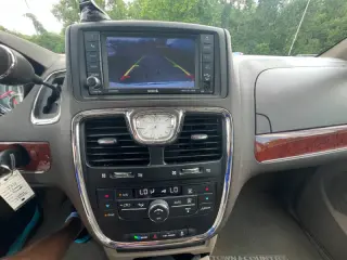 2013 Chrysler Town and Country Touring