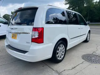 2013 Chrysler Town and Country Touring