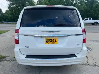 2013 Chrysler Town and Country Touring
