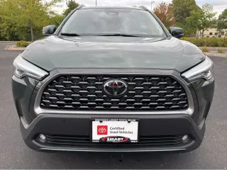 Gold Certified2024 Toyota Corolla Cross XLE