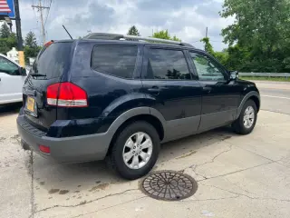 2009 Kia Borrego LX