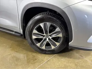 Gold Certified2023 Toyota Highlander Hybrid XLE