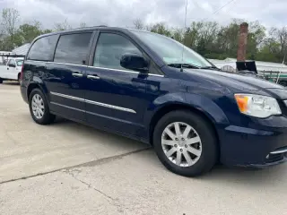 2015 Chrysler Town and Country Touring