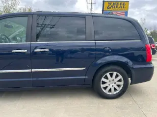 2015 Chrysler Town and Country Touring
