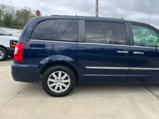 2015 Chrysler Town and Country Touring
