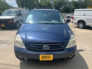 2008 Kia Sedona LX