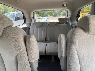 2008 Kia Sedona LX