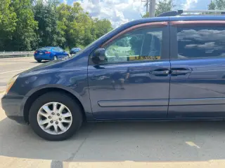 2008 Kia Sedona LX