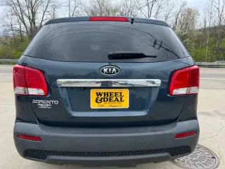 2011 Kia Sorento LX