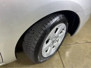 2005 Toyota Prius 5dr HB (Natl)
