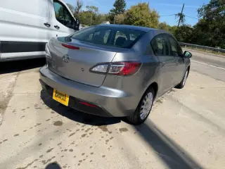 2011 Mazda MAZDA3 i Sport