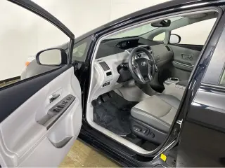 Silver Certified2015 Toyota Prius v Four