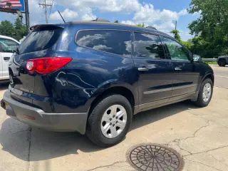 2011 Chevrolet Traverse LS