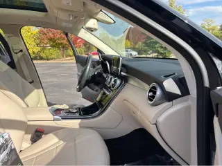 2019 Mercedes-Benz  GLC 300