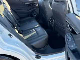 Subaru Legacy 2023 AWD Limited 4dr Sedan