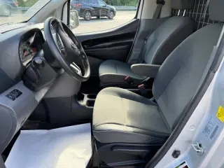 2020 Nissan NV200 SV