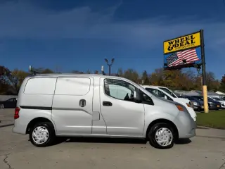 2020 Nissan NV200 SV