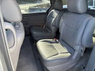 2009 Toyota Sienna XLE