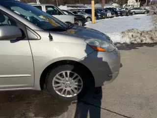 2009 Toyota Sienna XLE