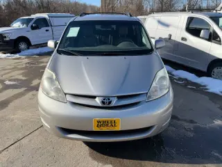 2009 Toyota Sienna XLE