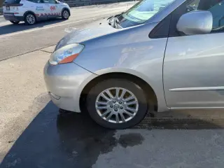 2009 Toyota Sienna XLE