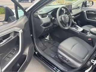 Gold Certified2025 Toyota RAV4 XLE