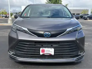 Gold Certified2024 Toyota Sienna XLE