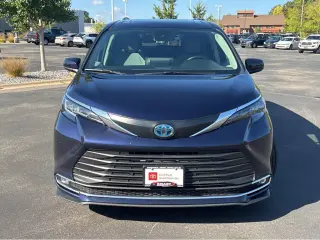 Gold Certified2024 Toyota Sienna XLE