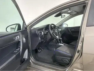 Silver Certified2018 Toyota Corolla SE
