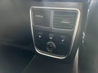 2013 Chrysler 300 C John Varvatos Luxury Edition