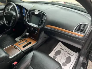 2013 Chrysler 300 C John Varvatos Luxury Edition