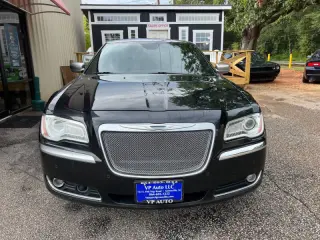 2013 Chrysler 300 C John Varvatos Luxury Edition