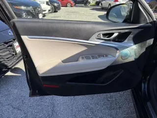 Genesis G70 2023 2.0T 4dr Sedan