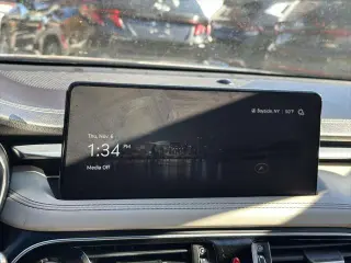Genesis G70 2023 2.0T 4dr Sedan