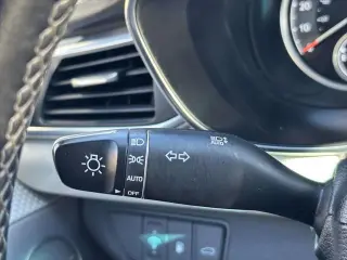 Genesis G70 2023 2.0T 4dr Sedan