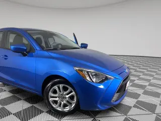 Silver Certified2018 Toyota YARIS Auto (Natl)