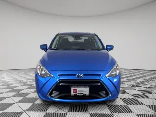 Silver Certified2018 Toyota YARIS Auto (Natl)