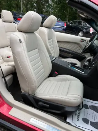 2011 Ford Mustang V6 Premium