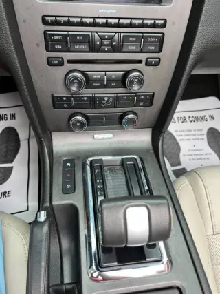 2011 Ford Mustang V6 Premium