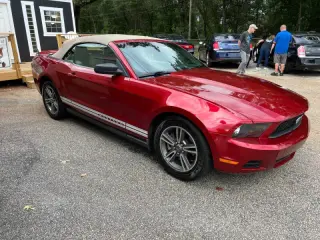2011 Ford Mustang V6 Premium