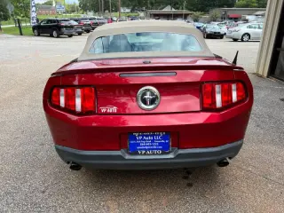 2011 Ford Mustang V6 Premium