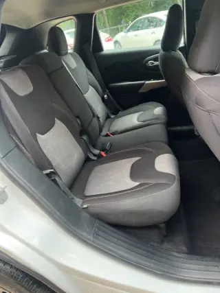 2017 Jeep Cherokee Sport