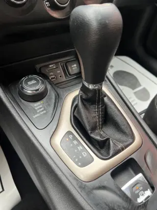 2017 Jeep Cherokee Sport