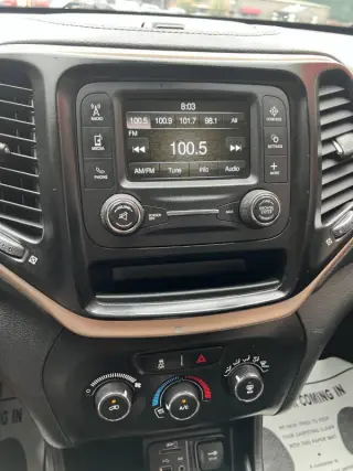 2017 Jeep Cherokee Sport