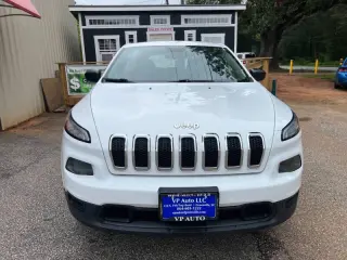 2017 Jeep Cherokee Sport