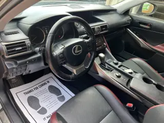 2017 Lexus IS 200t